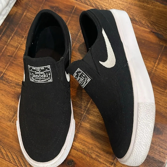 NIKE SB JANOSKI CANVAS SLIP ON SKATEBOARDING SNEAKERS BLACK  sz 5Y = 6.5 WOMENS - Picture 4 of 14